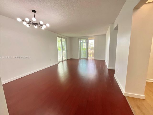 919 Hillcrest Dr 302, Hollywood, FL 33021