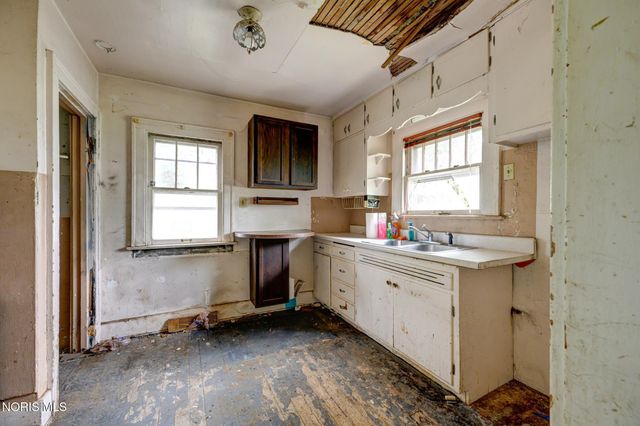 5222 Banbury Drive, Toledo, OH 43615