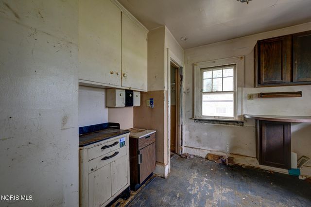 5222 Banbury Drive, Toledo, OH 43615