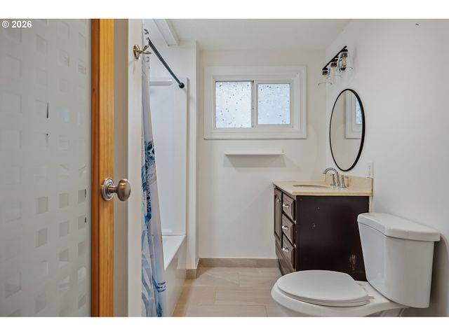 5566 Sw ERICKSON Ave, Beaverton, OR 97005