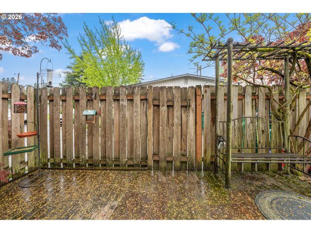 5566 Sw ERICKSON Ave, Beaverton, OR 97005