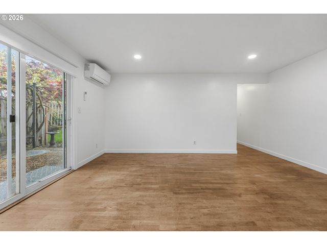 5566 Sw ERICKSON Ave, Beaverton, OR 97005