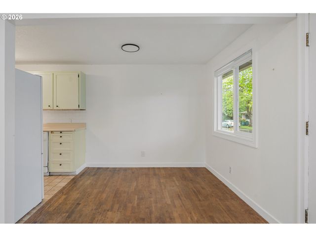 5566 Sw ERICKSON Ave, Beaverton, OR 97005