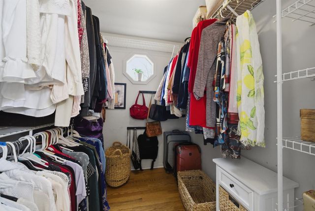 8005 Wildwood Lane, Darien, IL 60561