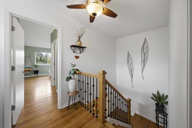 8005 Wildwood Lane, Darien, IL 60561