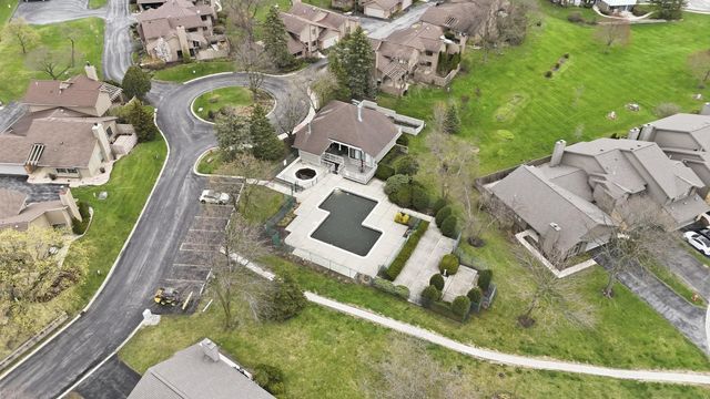 8005 Wildwood Lane, Darien, IL 60561