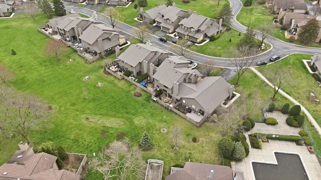 8005 Wildwood Lane, Darien, IL 60561