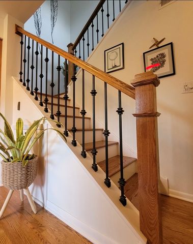 8005 Wildwood Lane, Darien, IL 60561