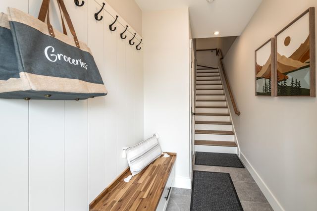 60 White Oaks Rd Unit 27, Laconia, NH 03246