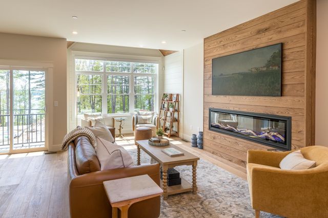 60 White Oaks Rd Unit 27, Laconia, NH 03246