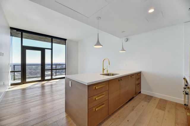 70 Rainey ST 1205, Austin, TX 78701