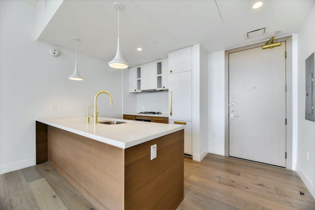 70 Rainey ST 1205, Austin, TX 78701