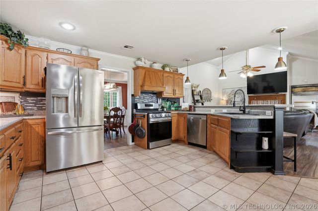 497 Rockwood Drive, Kiefer, OK 74041