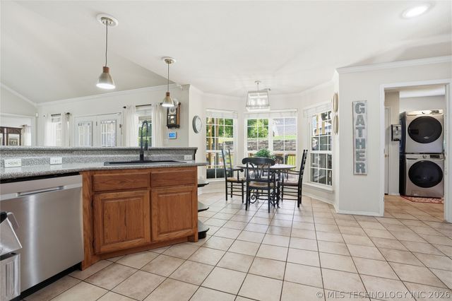 497 Rockwood Drive, Kiefer, OK 74041