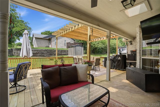 497 Rockwood Drive, Kiefer, OK 74041
