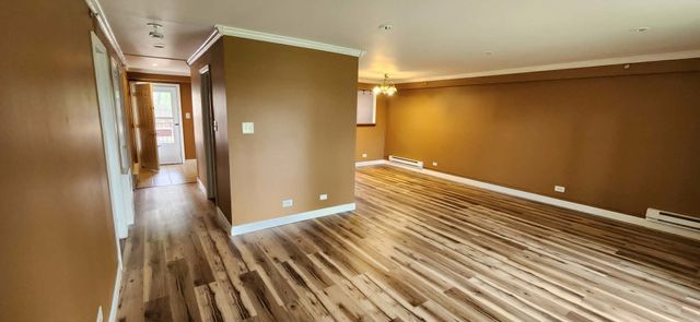 1910 W Hatherleigh Court 2E, Mount Prospect, IL 60056