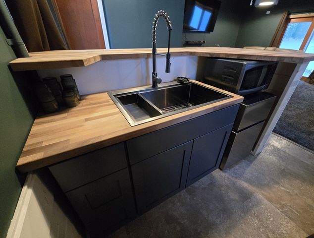 376 Treble Cove Rd, Billerica, MA 01862