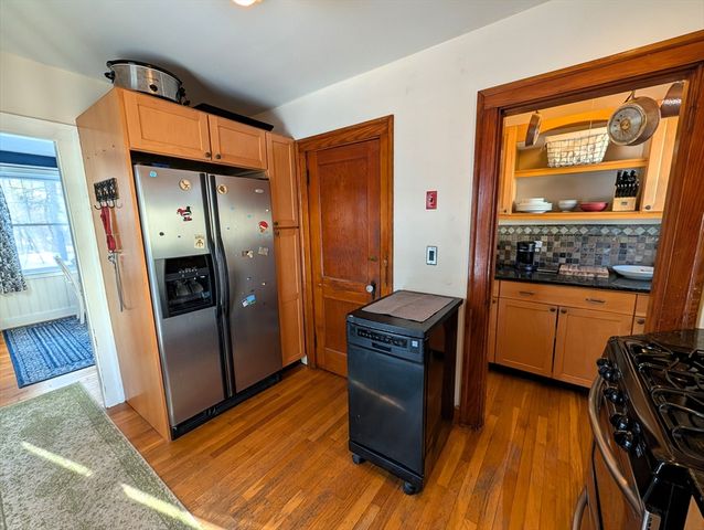 376 Treble Cove Rd, Billerica, MA 01862