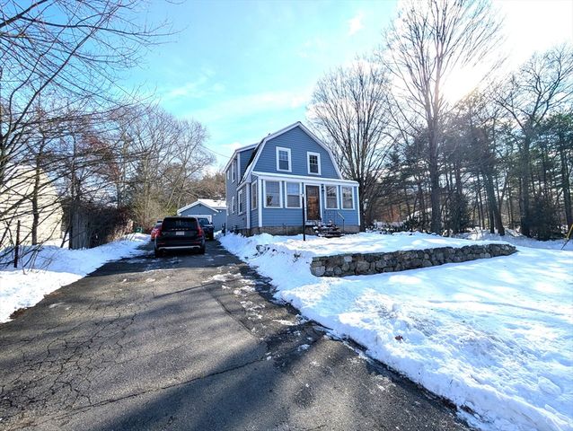 376 Treble Cove Rd, Billerica, MA 01862