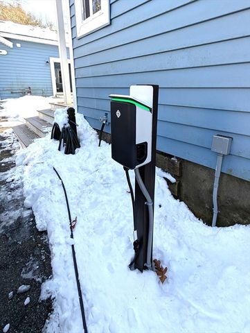 376 Treble Cove Rd, Billerica, MA 01862