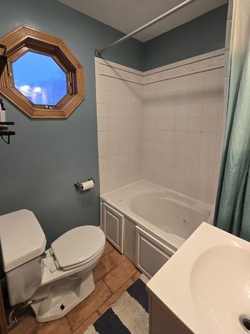 376 Treble Cove Rd, Billerica, MA 01862