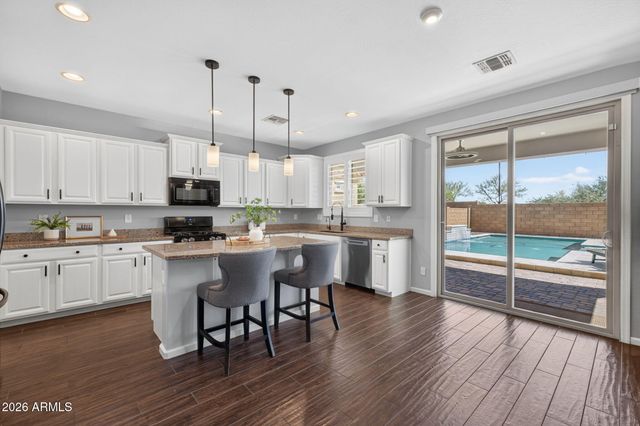 10213 E SABLE Avenue, Mesa, AZ 85212
