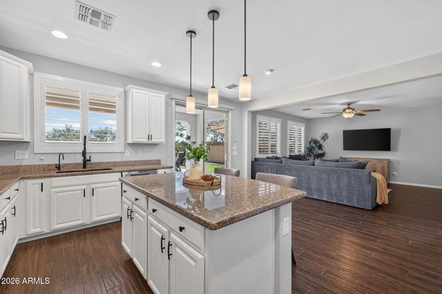 10213 E SABLE Avenue, Mesa, AZ 85212