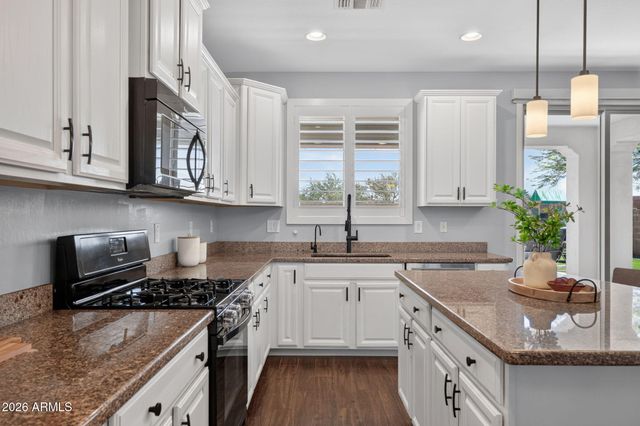 10213 E SABLE Avenue, Mesa, AZ 85212