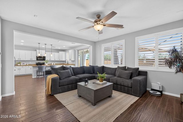 10213 E SABLE Avenue, Mesa, AZ 85212
