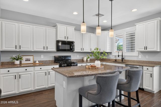 10213 E SABLE Avenue, Mesa, AZ 85212