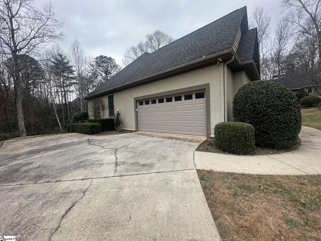 2 Rose Thorn Court, Travelers Rest, SC 29690