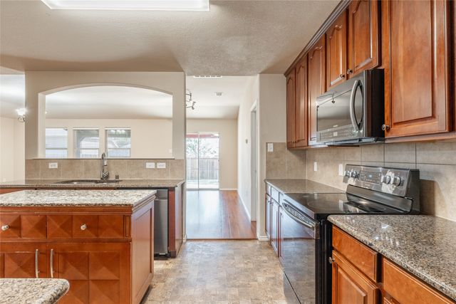 472 Grant Lane, Lavon, TX 75166