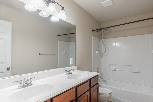 472 Grant Lane, Lavon, TX 75166