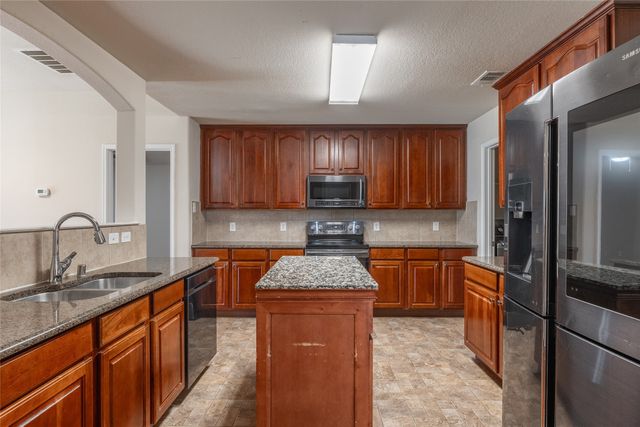 472 Grant Lane, Lavon, TX 75166
