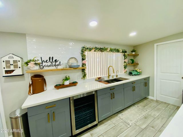 3938 W LYNNE Lane, Phoenix, AZ 85041