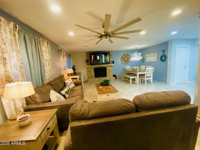 3938 W LYNNE Lane, Phoenix, AZ 85041