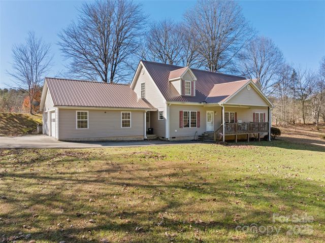 70 Pierce Elders Road, Whittier, NC 28789