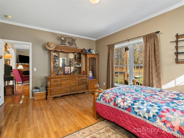 70 Pierce Elders Road, Whittier, NC 28789