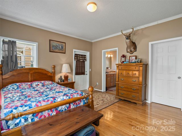 70 Pierce Elders Road, Whittier, NC 28789