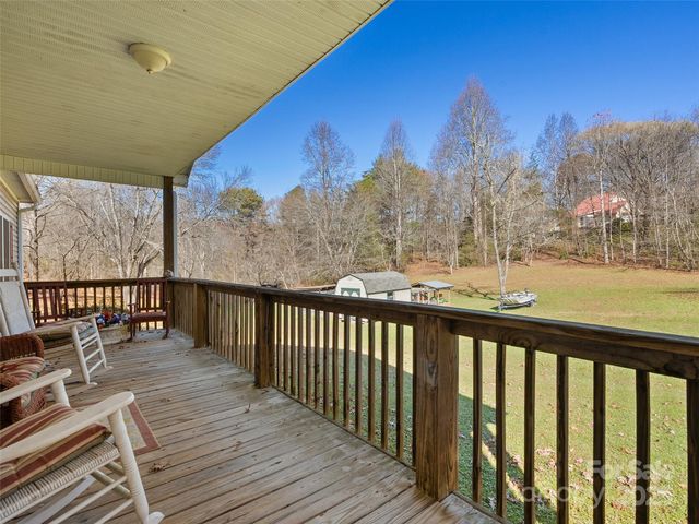 70 Pierce Elders Road, Whittier, NC 28789