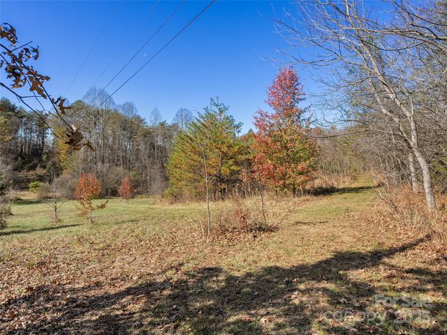 70 Pierce Elders Road, Whittier, NC 28789