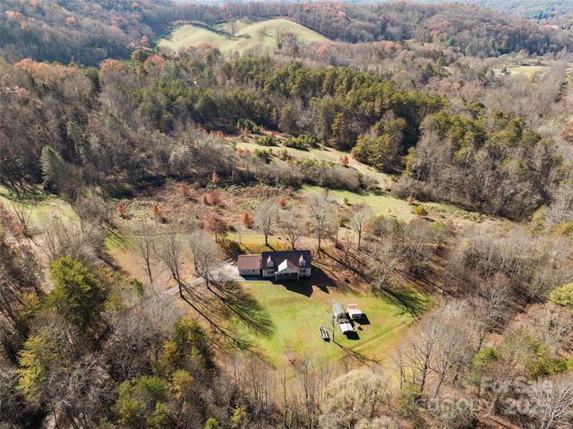 70 Pierce Elders Road, Whittier, NC 28789