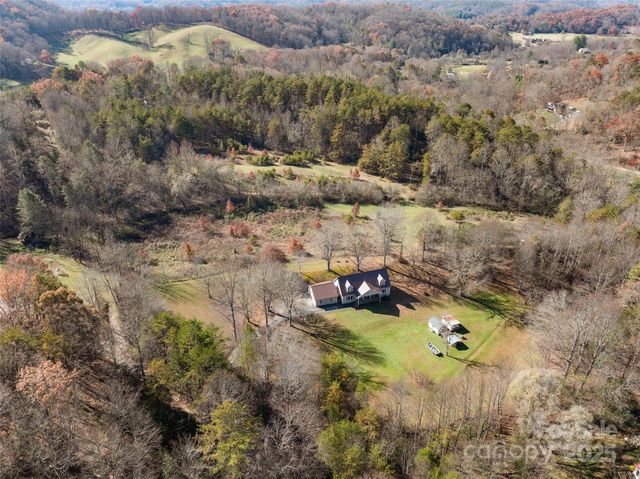 70 Pierce Elders Road, Whittier, NC 28789