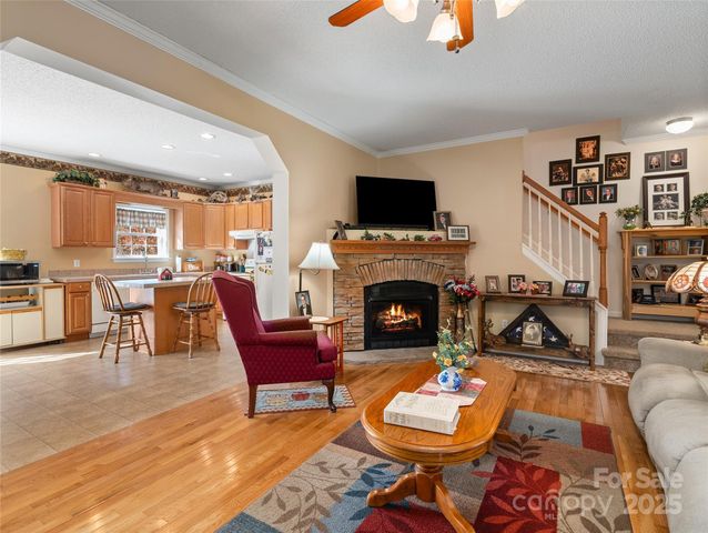 70 Pierce Elders Road, Whittier, NC 28789