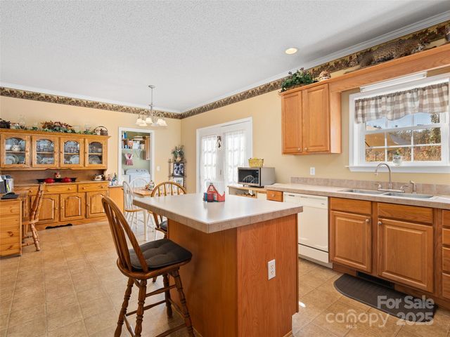 70 Pierce Elders Road, Whittier, NC 28789