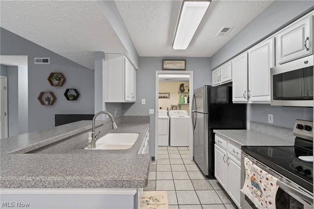 8720 Quailridge Court, Macedonia, OH 44056