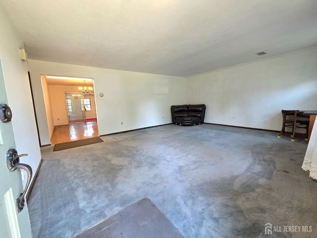 240 Central Avenue, Piscataway, NJ 08854