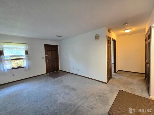 240 Central Avenue, Piscataway, NJ 08854