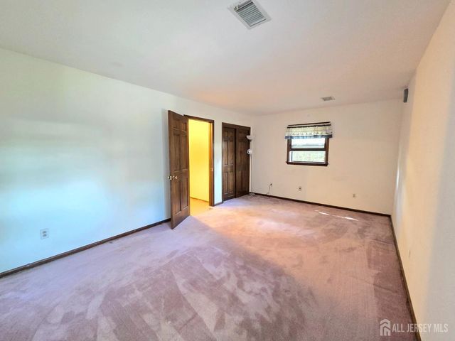 240 Central Avenue, Piscataway, NJ 08854