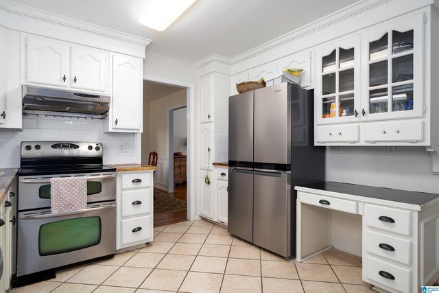 7513 CARROLWOOD WAY, Trussville, AL 35173
